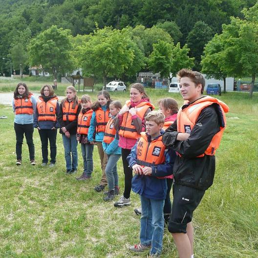 DER--KANUFAHREN--MINISTRANTEN