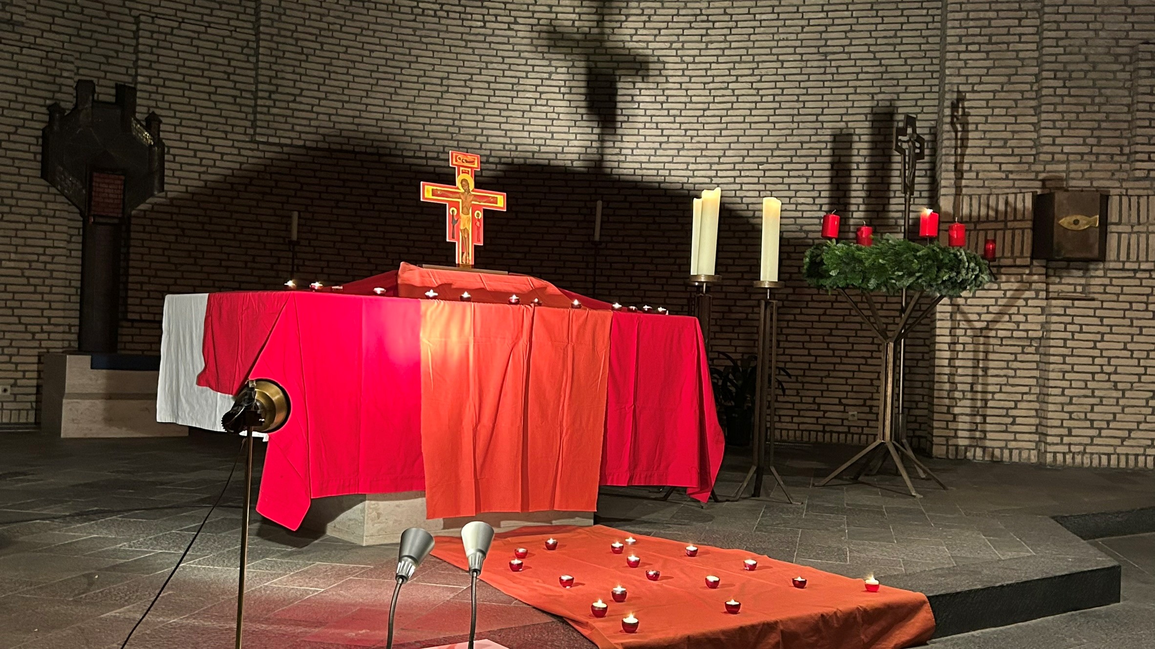 St. Marien Altar Taizé Gebet